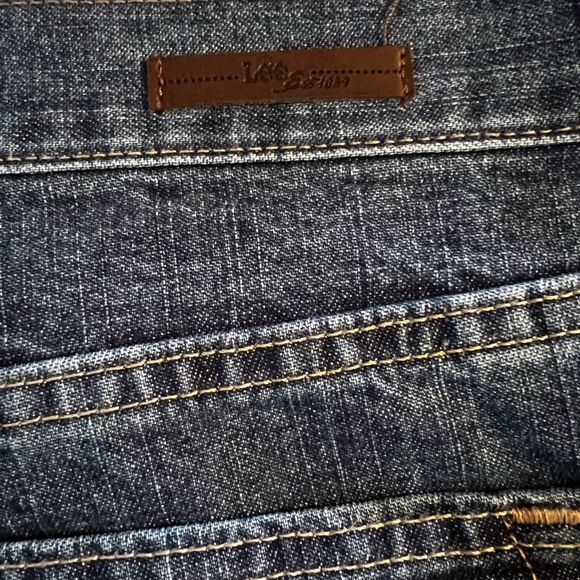Woman’s Lee Relaxed Fit Straight Leg Jeans Size 16 Short - Picture 7 of 10